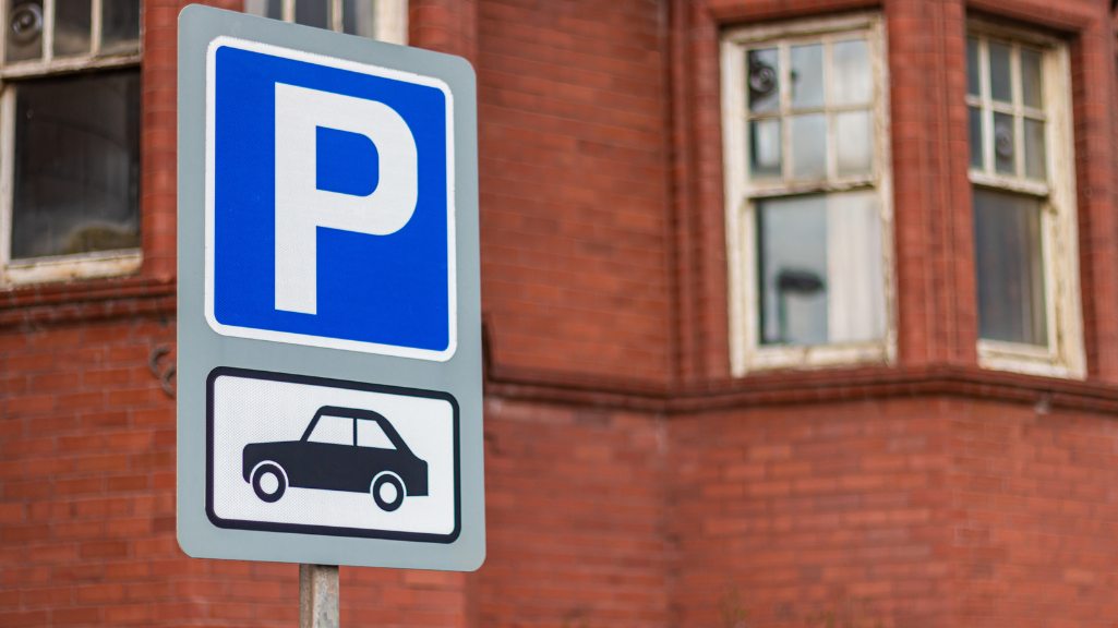 Indoor parking next to Sofia airport with free transfer